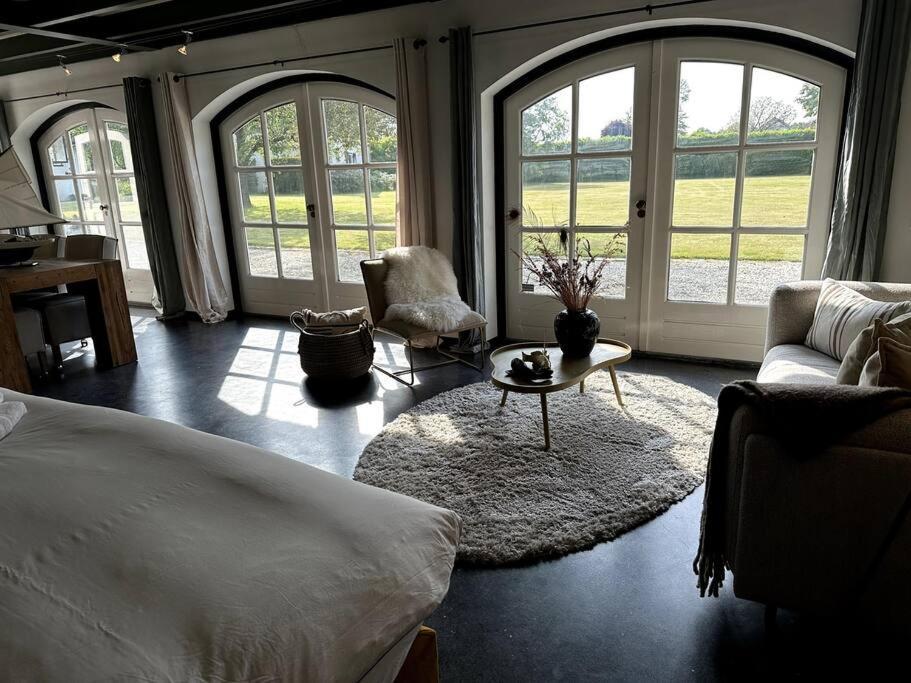 Mastbosch Estate Carriage House * Breda