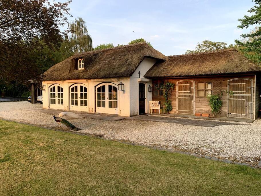 Appartement Mastbosch Estate Carriage House